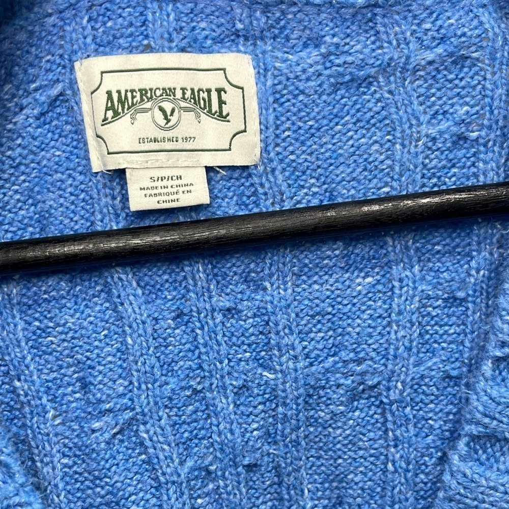 American Eagle Blue Cropped Cable Knit Cardigan Sweater size Small - Picture 6 of 7